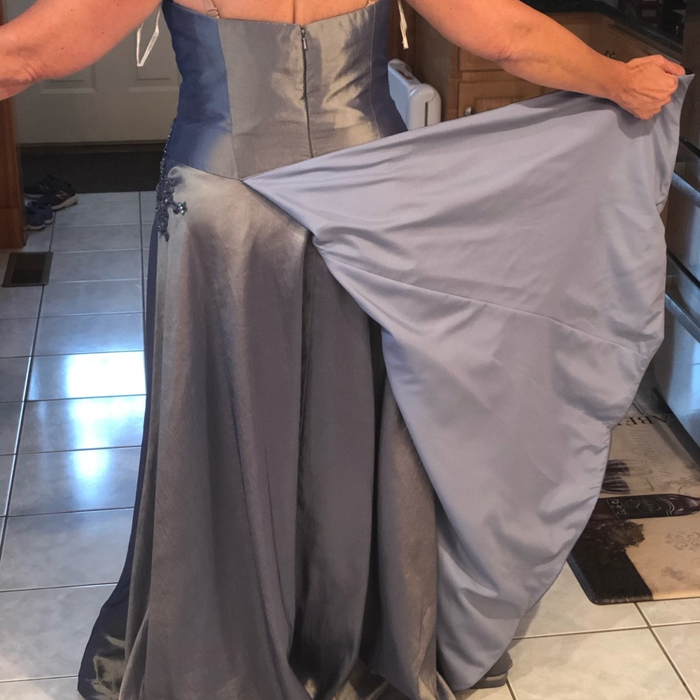 Montage Beautiful Mother of the Bride Dress - Picture 4 of 8
